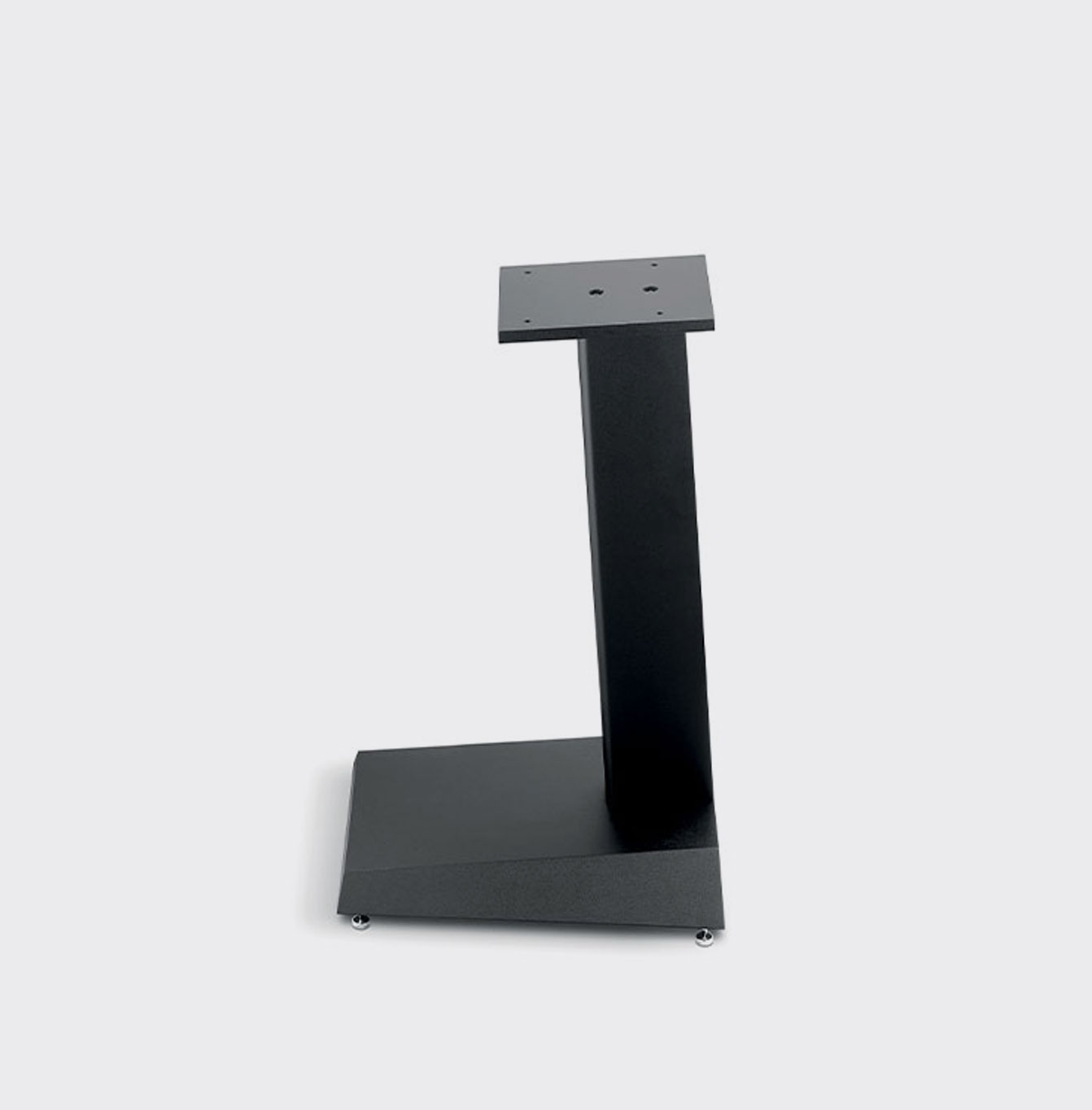 Focal Theva Vestia stands