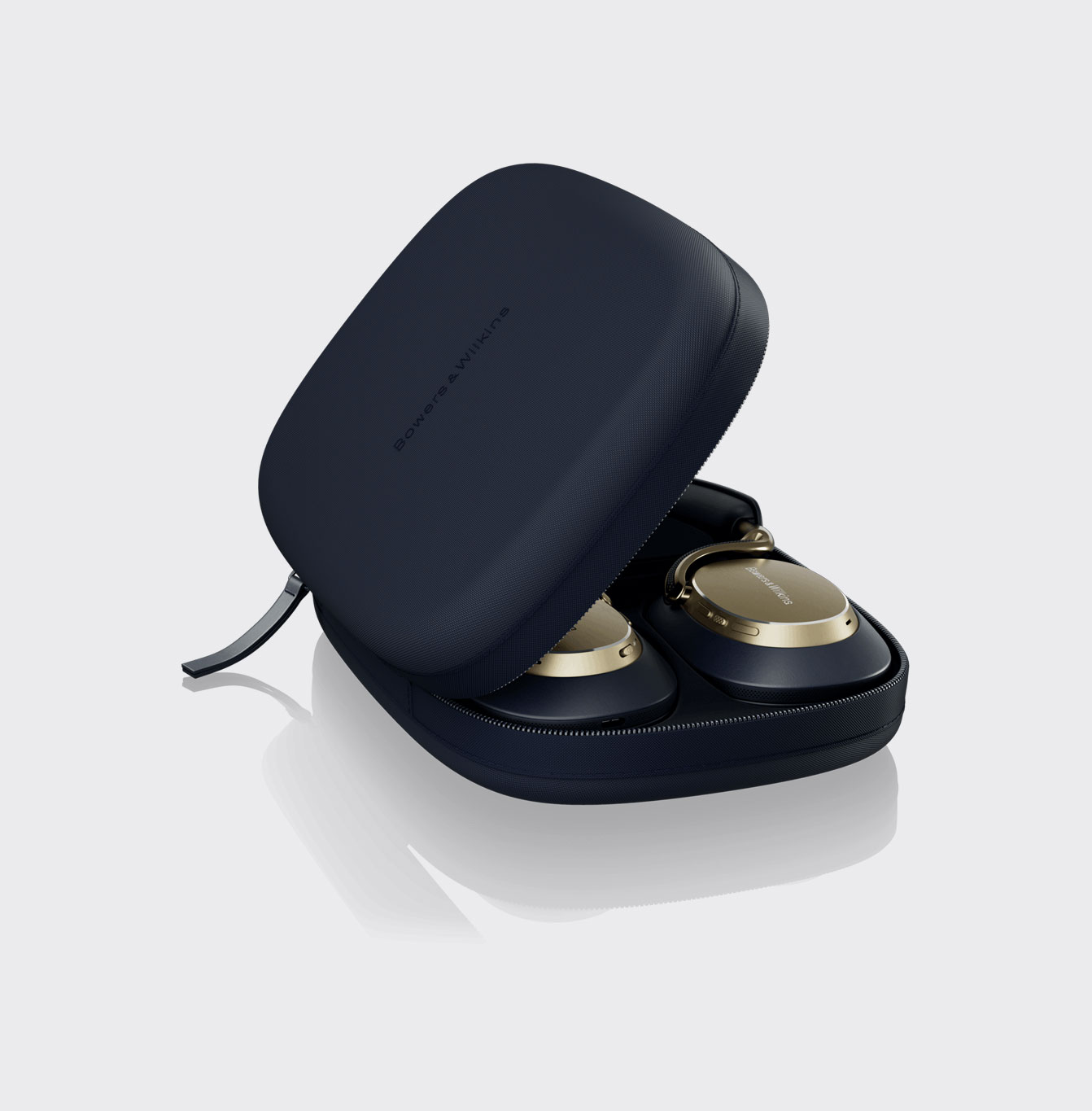 Bowers & Wilkins PX8 S2