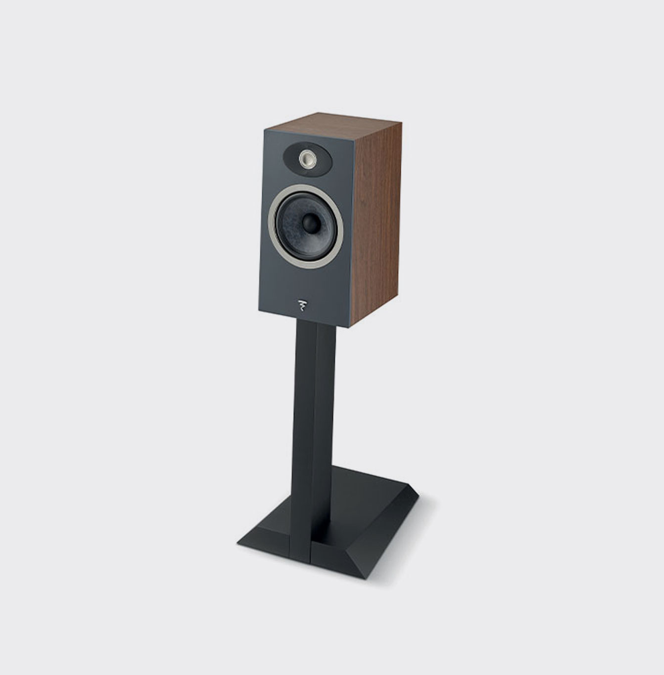 Focal Theva Vestia stands